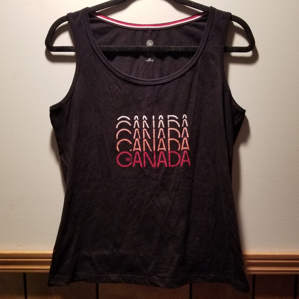 🍭🍂Pure NRG Canada tank top